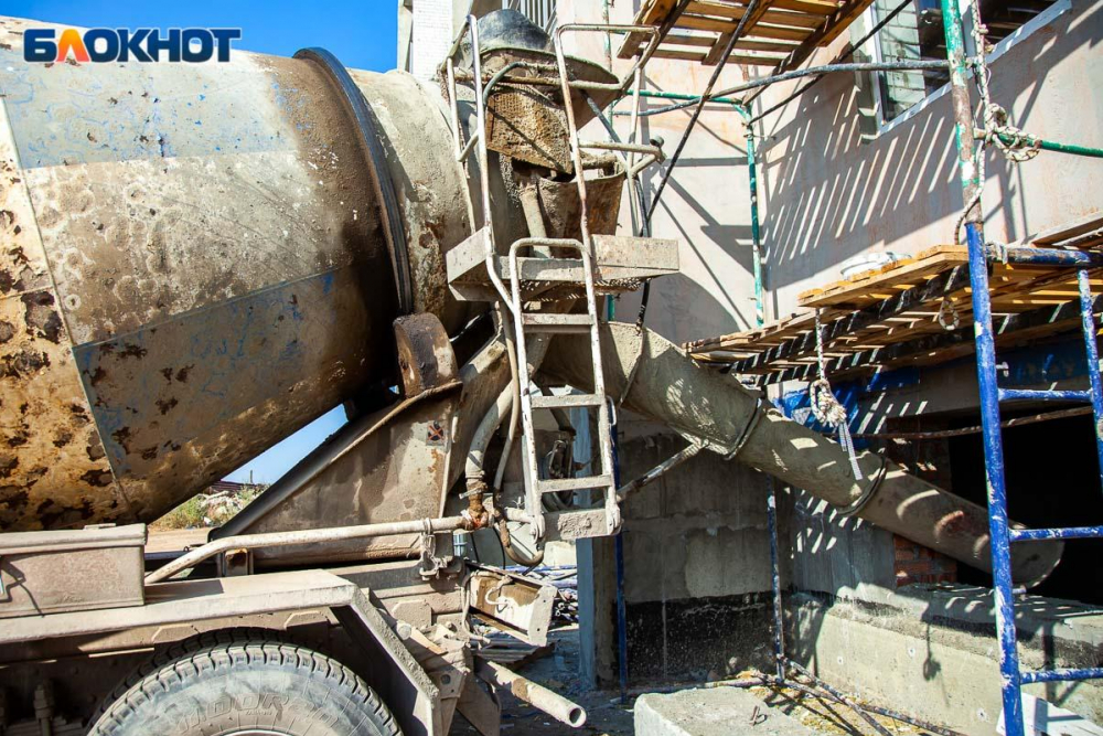 В Волжском заканчивается реставрация закрытого из-за трещин корпуса школы В Волжском заканчивается реставрация закрытого из-за трещин корпуса школы