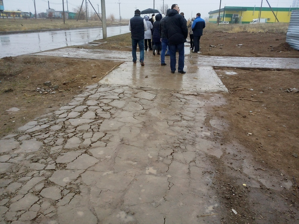 В Волжском уберут лишние дорожки В Волжском уберут лишние дорожки