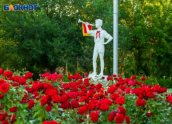 Волжане благоустраивают дворы в надежде выиграть главный приз Волжане благоустраивают дворы в надежде выиграть главный приз