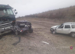 Шесть человек пострадали в массовой аварии под Волгоградом Шесть человек пострадали в массовой аварии под Волгоградом