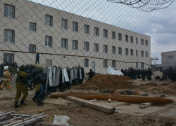 В колонии Фролово подавили бунт заключенных В колонии Фролово подавили бунт заключенных
