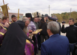 В Волгоградской области в храм вернули украденные святыни В Волгоградской области в храм вернули украденные святыни