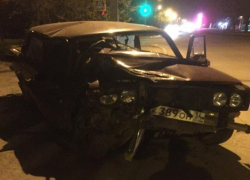 Три пассажира и водитель пострадали в ночной аварии в Волжском Три пассажира и водитель пострадали в ночной аварии в Волжском