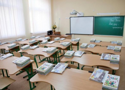 Из лицея №7 в Волгограде эвакуировали учеников из-за подозрительного авто Из лицея №7 в Волгограде эвакуировали учеников из-за подозрительного авто