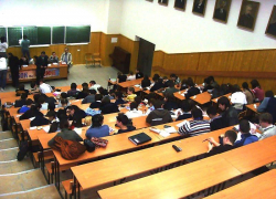 Преподаватели ВПО в Волжском получают самую большую зарплату в области Преподаватели ВПО в Волжском получают самую большую зарплату в области