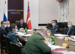 Новогодние гуляния под надзором: Бочаров поручил усилить контроль за эпидобстановкой в праздники Новогодние гуляния под надзором: Бочаров поручил усилить контроль за эпидобстановкой в праздники