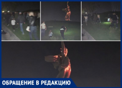 Истоптали братскую могилу в праздник: чем обернулось лазерное шоу на Мамаевом Кургане в Волгограде Истоптали братскую могилу в праздник: чем обернулось лазерное шоу на Мамаевом Кургане в Волгограде