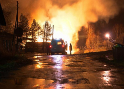 Во время пожара на даче в Волжском пострадали люди Во время пожара на даче в Волжском пострадали люди