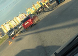 Водитель "Камри" наехал на гонщика-скутериста в Волжском Водитель "Камри" наехал на гонщика-скутериста в Волжском