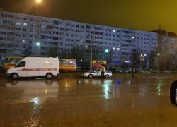 В Волжском смерть парня наступила на трамвайных путях В Волжском смерть парня наступила на трамвайных путях