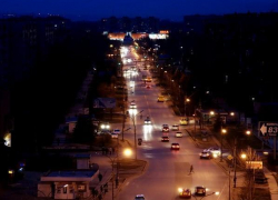 Местные власти Волжского пытаются огородить строящийся объект по правилам безопасности Местные власти Волжского пытаются огородить строящийся объект по правилам безопасности