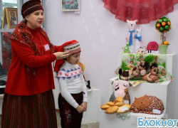 В Волжском открылась выставка декоративно-прикладного творчества В Волжском открылась выставка декоративно-прикладного творчества