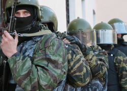 В Волгоградском речпорту обезвредили "террористов" В Волгоградском речпорту обезвредили "террористов"