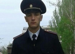 Волгоградский ППСник вернул найденный в сугробе телефон школьнику Волгоградский ППСник вернул найденный в сугробе телефон школьнику
