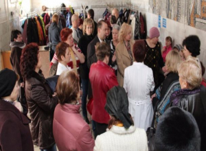 Власти Волжского не могут решить проблему с огромными очередями в поликлинике № 5 Власти Волжского не могут решить проблему с огромными очередями в поликлинике № 5