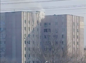 В волжской многоэтажке вспыхнула квартира В волжской многоэтажке вспыхнула квартира