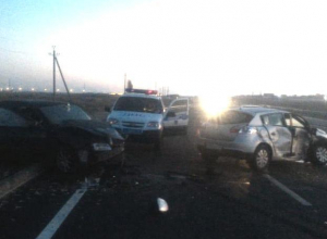 Две иномарки попали в жесткое ДТП в Волжском Две иномарки попали в жесткое ДТП в Волжском