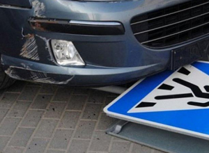 Автомобилист наехал на пешехода на «зебре» в Волжском Автомобилист наехал на пешехода на «зебре» в Волжском
