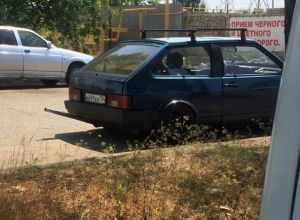 Тачка «на приколе» удивила волжских водителей Тачка «на приколе» удивила волжских водителей