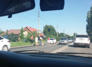 Пешеход пострадал под колесами иномарки в Волжском Пешеход пострадал под колесами иномарки в Волжском