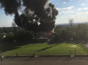 В Волжском загорелся спортзал на Набережной В Волжском загорелся спортзал на Набережной