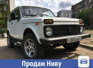 В Волжском продается отличная белая Нива В Волжском продается отличная белая Нива