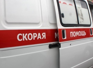 В Волжском в одиночном ДТП пострадали водитель и пассажир В Волжском в одиночном ДТП пострадали водитель и пассажир
