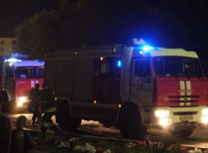 Помещение двухэтажного здания вспыхнуло в Волжском Помещение двухэтажного здания вспыхнуло в Волжском