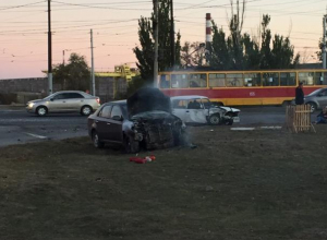 Пять человек пострадали в ДТП за сутки в Волжском Пять человек пострадали в ДТП за сутки в Волжском
