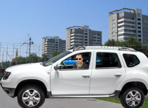 Председатель Волжской гордумы Дмитрий Ястребов ездит на стареньком Renault Председатель Волжской гордумы Дмитрий Ястребов ездит на стареньком Renault