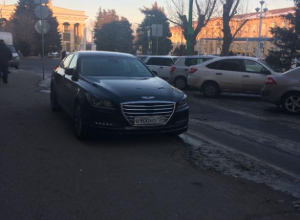 Волжане возмущены наглыми автомобилистами на иномарках Волжане возмущены наглыми автомобилистами на иномарках