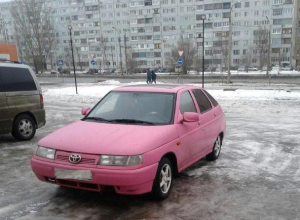 Автолюбители посмеялись над «розовой мечтой» волжанина Автолюбители посмеялись над «розовой мечтой» волжанина