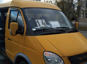 Маршрутчики стали шифроваться под знаком «заказной» в Волжском Маршрутчики стали шифроваться под знаком «заказной» в Волжском