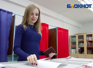 Что мне снег, что мне зной, что мне дождик проливной, если голос мой со мной Что мне снег, что мне зной, что мне дождик проливной, если голос мой со мной