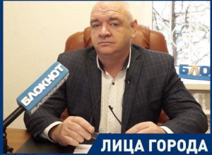 Главные источники загрязнения в Волжском-автомобили и промышленные гиганты, - эколог Олег Горелов Главные источники загрязнения в Волжском-автомобили и промышленные гиганты, - эколог Олег Горелов