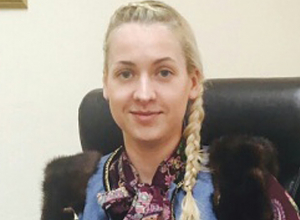 Известная блондинка Елена Беседова покинула руководящий пост в мэрии Волжского Известная блондинка Елена Беседова покинула руководящий пост в мэрии Волжского