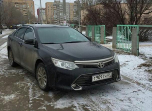 Автохамка наплевала на детей-пешеходов в Волжском Автохамка наплевала на детей-пешеходов в Волжском