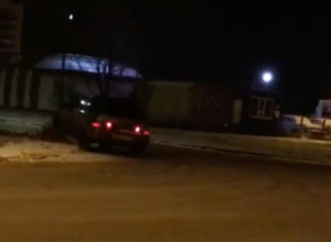 Волжский понтовщик не сумел войти в поворот Волжский понтовщик не сумел войти в поворот