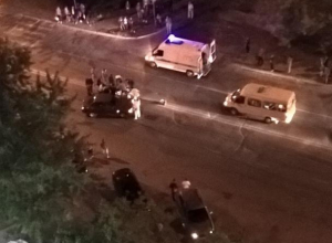 Пострадавшего под колесами «десятки» увезли на «скорой» в Волжском Пострадавшего под колесами «десятки» увезли на «скорой» в Волжском