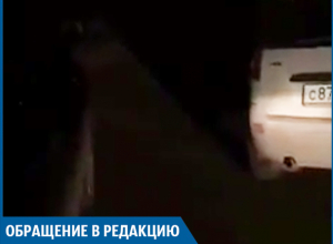 Чудеса парковки проявили автохамы, полностью перекрыв въезд во двор, - волжанин Чудеса парковки проявили автохамы, полностью перекрыв въезд во двор, - волжанин
