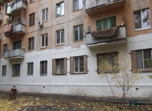 Управляющую компанию оштрафовали на 150 тысяч за «разбитые» многоэтажки в Волжском Управляющую компанию оштрафовали на 150 тысяч за «разбитые» многоэтажки в Волжском