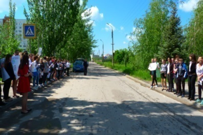 Школьники Волжского приняли участие в акции “Дети на дороге” Школьники Волжского приняли участие в акции “Дети на дороге”