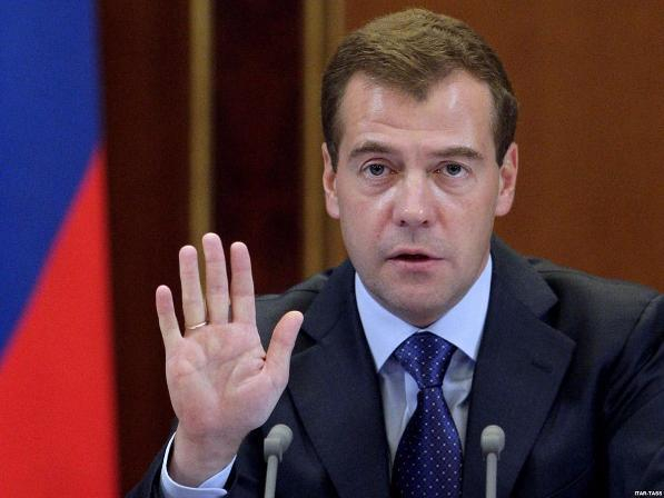 Медведев сказал учителям идти в бизнес - волжане пошли Медведев сказал учителям идти в бизнес - волжане пошли