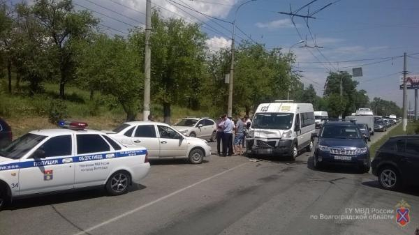 По уточненным данным в ДТП с участием 123 маршрутки шесть пострадавших: из них трое детей По уточненным данным в ДТП с участием 123 маршрутки шесть пострадавших: из них трое детей
