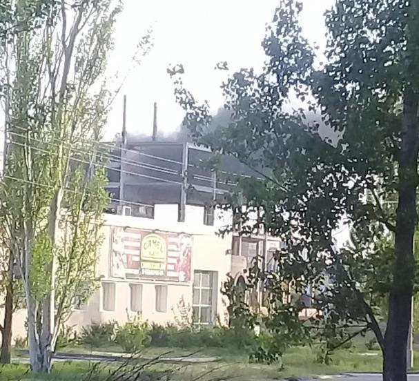 Скандальный недострой, где покалечился паркурщик, загорелся в Волжском Скандальный недострой, где покалечился паркурщик, загорелся в Волжском