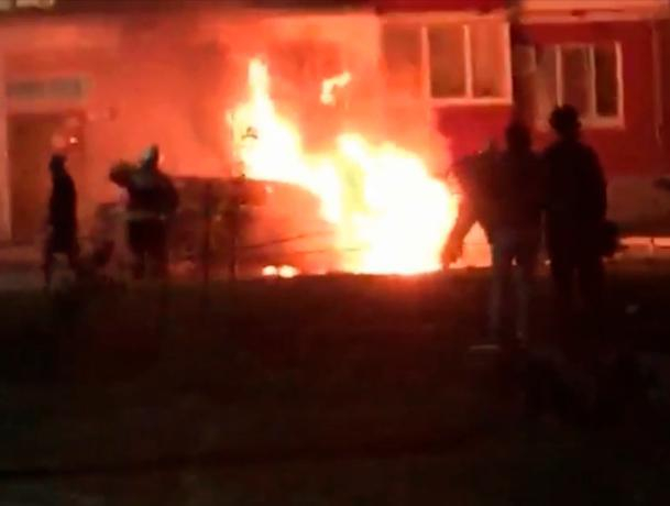 За прошедшие сутки частный дом и автомобиль пострадали в огне За прошедшие сутки частный дом и автомобиль пострадали в огне