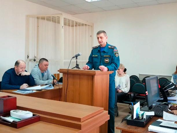 В суде по делу о взрыве на барже в Волжском заслушали показания свидетелей В суде по делу о взрыве на барже в Волжском заслушали показания свидетелей