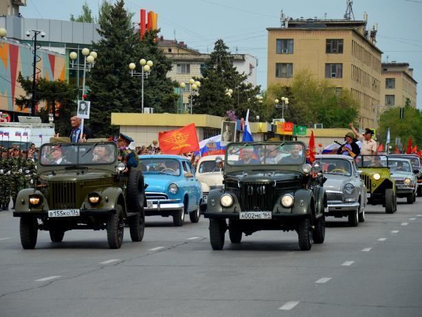 Легенды советского автопрома проследуют по главной улице Волжского Легенды советского автопрома проследуют по главной улице Волжского