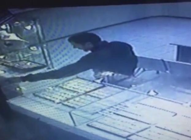 Дерзкая кража из ломбарда в Волжском Дерзкая кража из ломбарда в Волжском