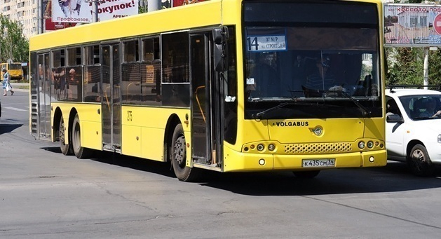 В Волжском проверяют автобусы и маршрутки на безопасность В Волжском проверяют автобусы и маршрутки на безопасность